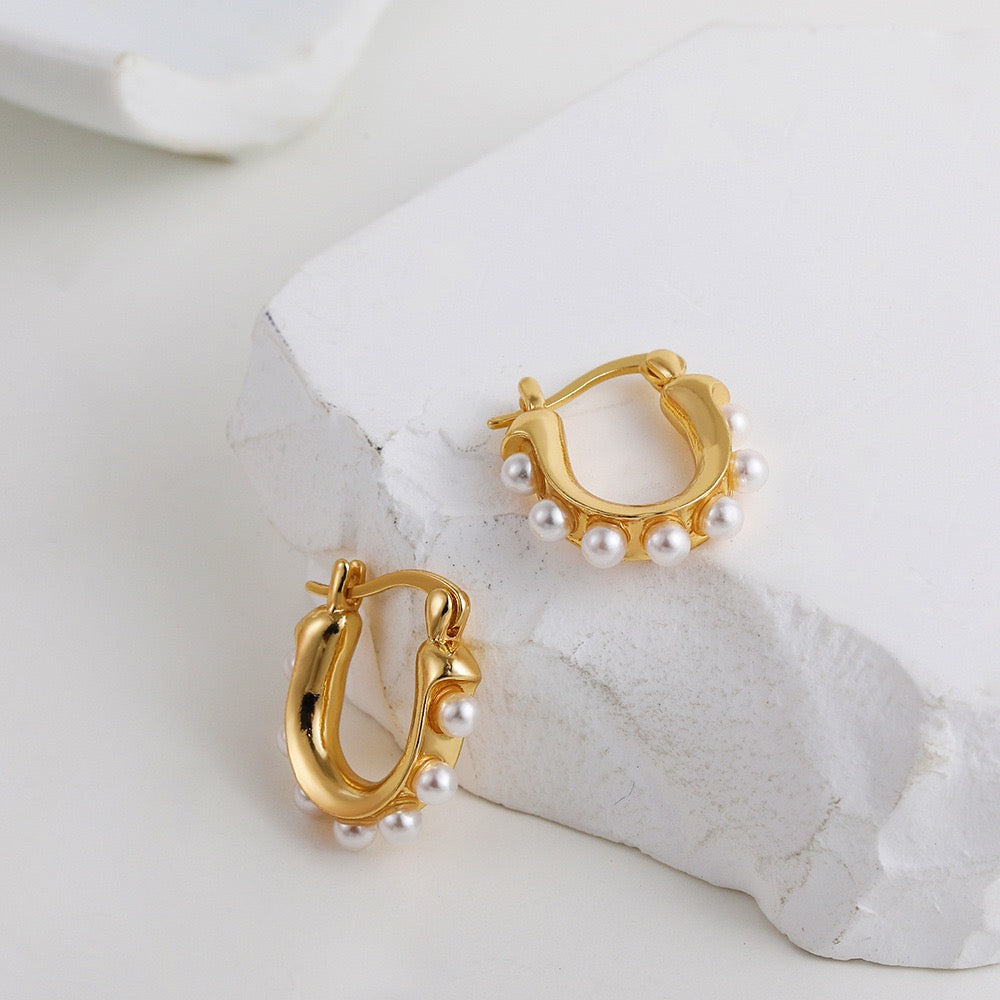 Gold Pearl Huggie Hoops – Minimal Everyday Earrings