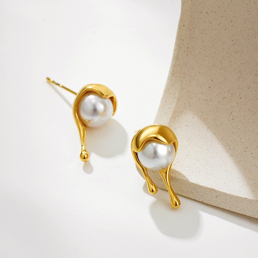 Gold Drip Pearl Stud Earrings – Modern Sculptural Drops