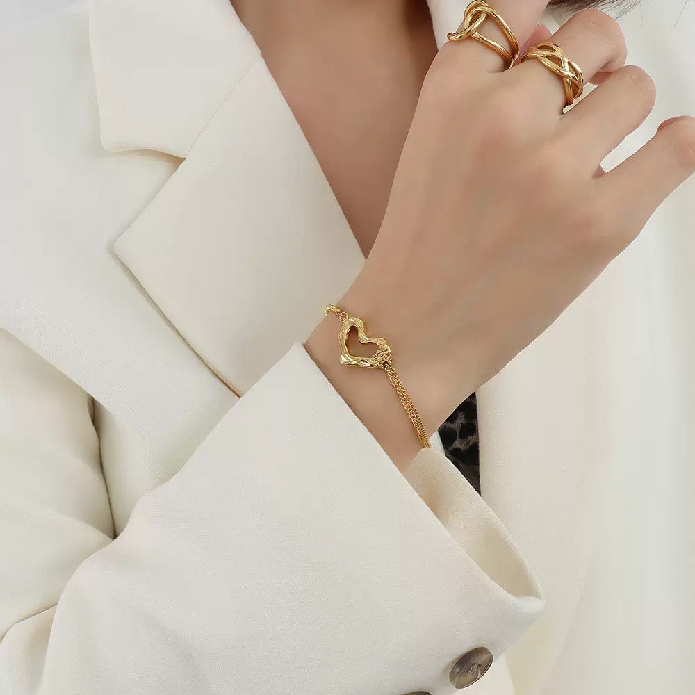 Gold Heart Chain Bracelet – Dainty Adjustable Love Bracelet