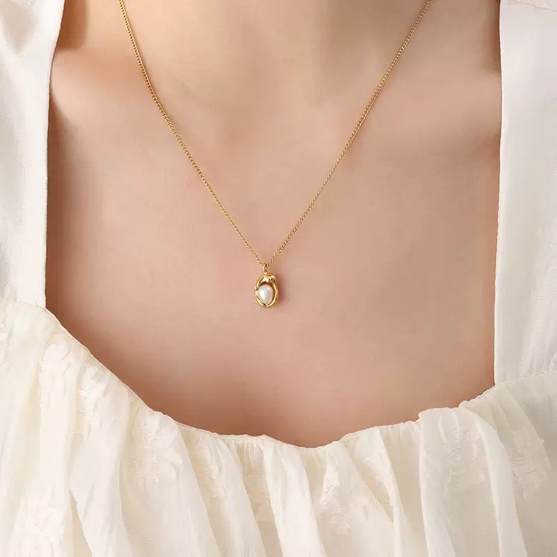 Dainty Gold Pearl Pendant Necklace – Minimal Everyday Necklace