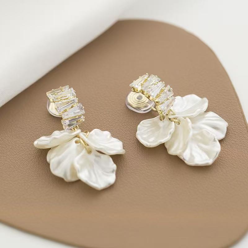 Grace Bloom Earrings