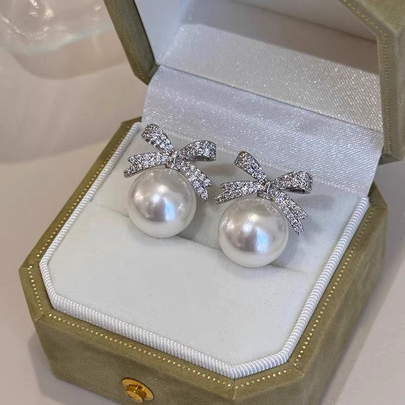 Chérie Pavé Bow & Pearl Drop Studs